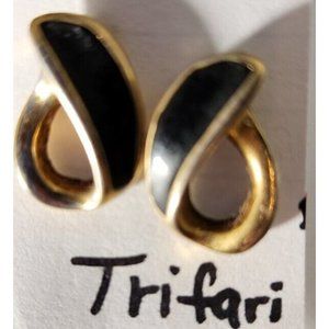 Vintage Trifari Gold Tone Black Enamel Pierced Earrings 0.7" (1955-1969)
